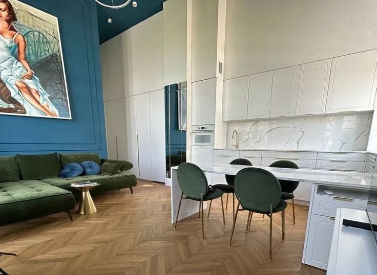Szafy na wymiar Wrocław - zabudowa w stylu klasycznym z elementami francuskimi